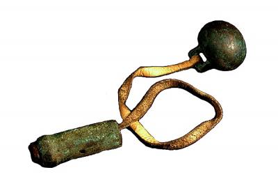 Рис. 1 Бронзовый кистень, шеломокская культура (Савинский курганный могильник. V-IV вв. до н.э..jpg