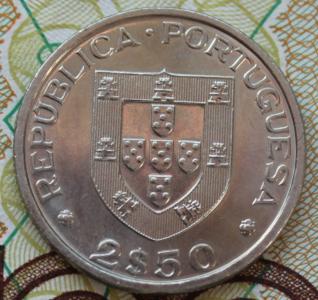 Португалия 2,5 эскудо 1983 1.JPG