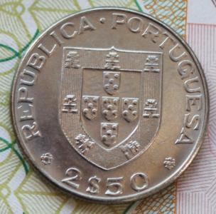 Португалия 2,5 эскудо 1977г 751.JPG